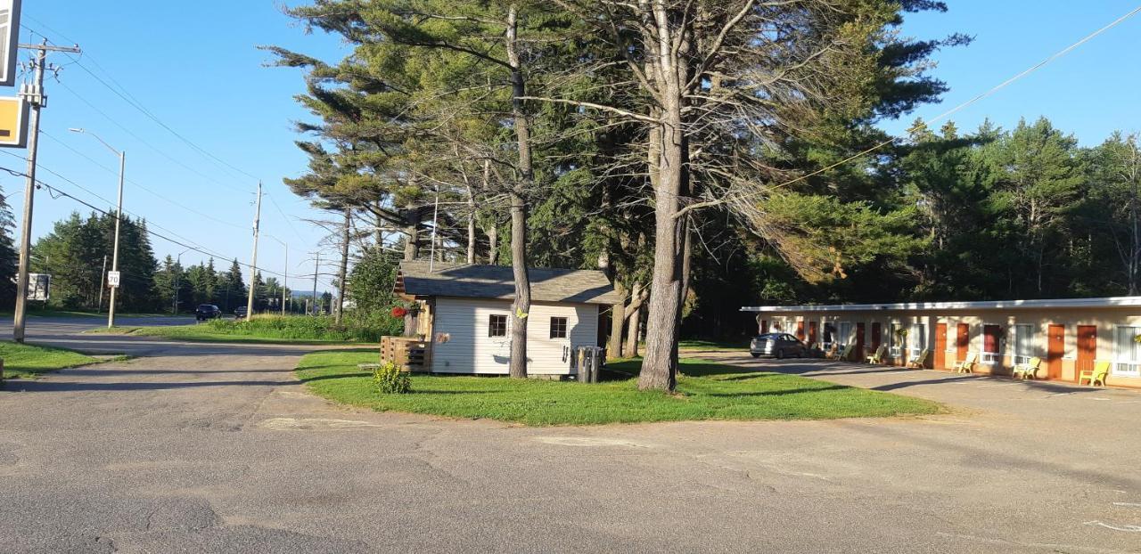 Pine Grove Motel Sault Ste. Marie Exterior foto